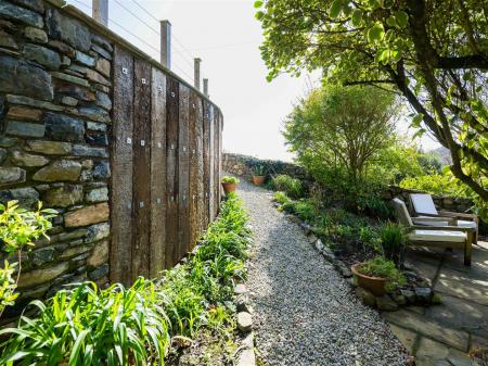 Man-O-War Cottage-1.jpg