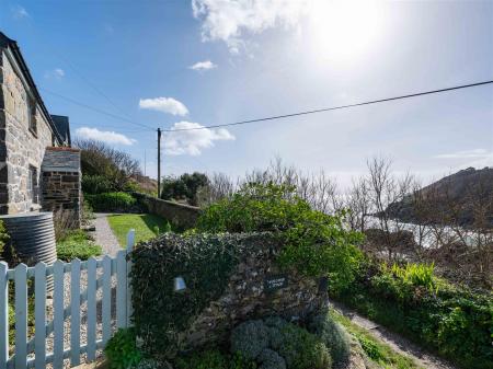 Man-O-War Cottage-15.jpg