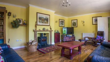 Woodside, Mullion-3.jpg