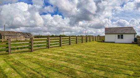Trelubbas Wartha House-41.jpg