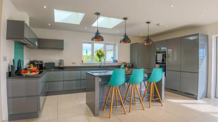 Trelubbas Wartha House-16.jpg