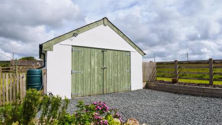 Trelubbas Wartha House-11.jpg