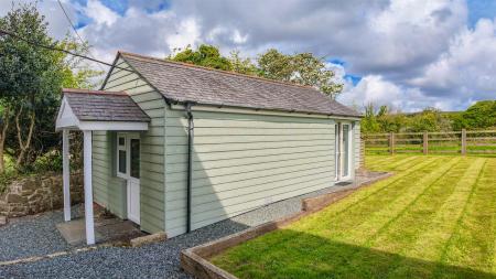 Trelubbas Wartha House-39.jpg