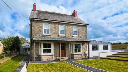 Trelubbas Wartha House -1.jpg