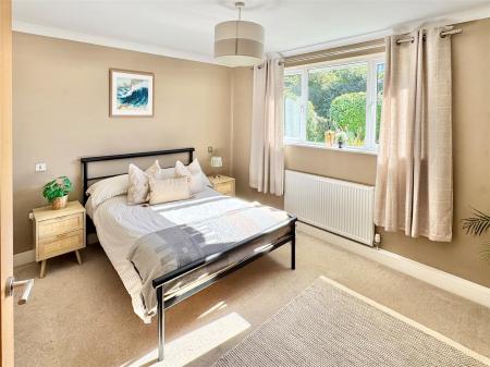 New Bedroom Pic.jpg