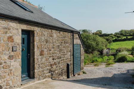 Bluebell-barn-05.jpg