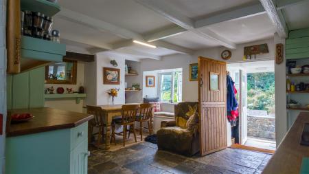 Trevelza Cottage-10.jpg