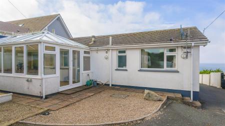 12 Trewartha Road, Praa Sands-4.jpg