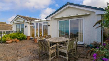12 Trewartha Road, Praa Sands-2.jpg