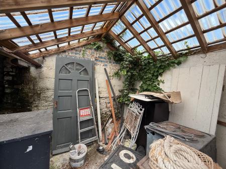 Outbuilding/Potential Studio