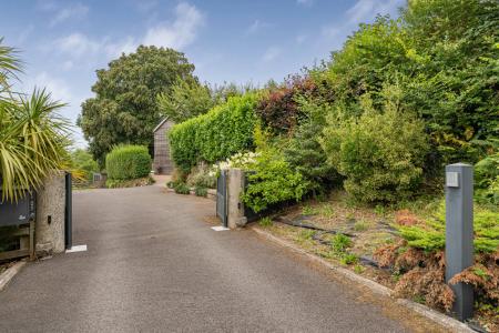 Electric Gates + Driveway