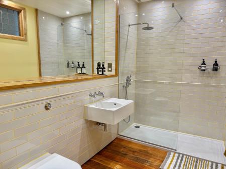 Double Shower Cubicle