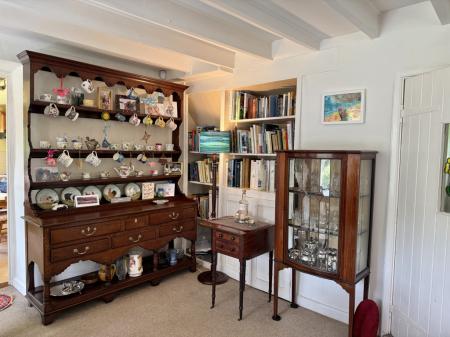 Painted Beams & Alcove Shelving