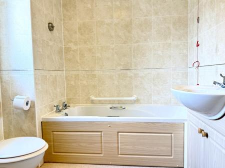 Four Piece Bathroom Suite