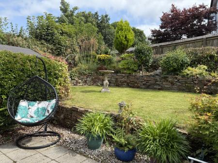 Attractive South-Facing Garden