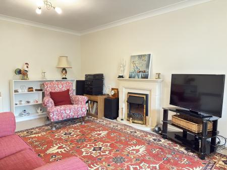 Sitting/Dining Room