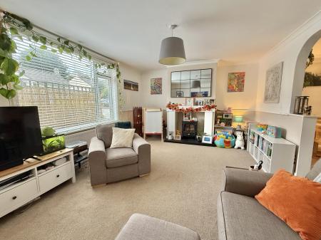 Spacious Sitting Room