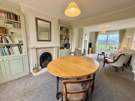 Sitting/Dining Room