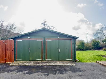 Double Garage & Plenty of Parking