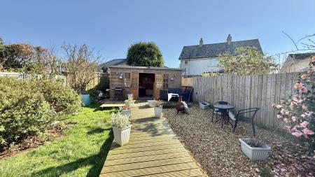 Large Summerhouse/Home Office