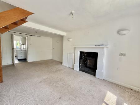 Bright Sitting/Dining Room