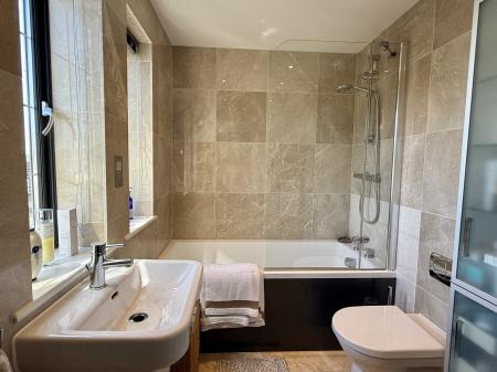 En suite bathroom