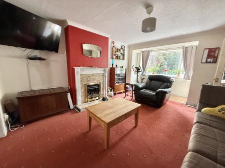Spacious Sitting Room