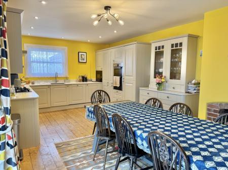 Good Size Kitchen