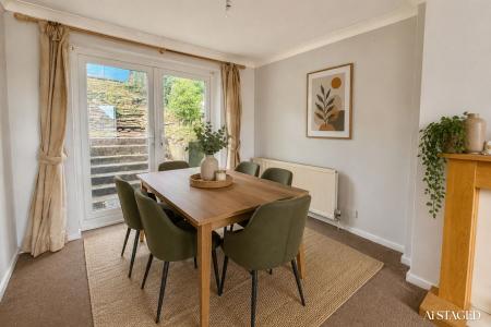 Dining Area (AI staged)