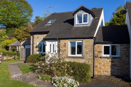 16 Manor Close