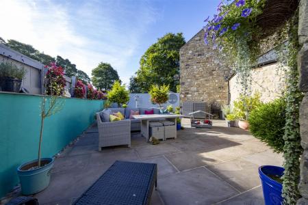 Enclosed Patio Garden