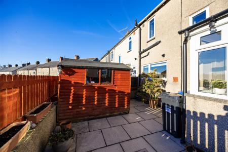 Enclosed Patio Garden