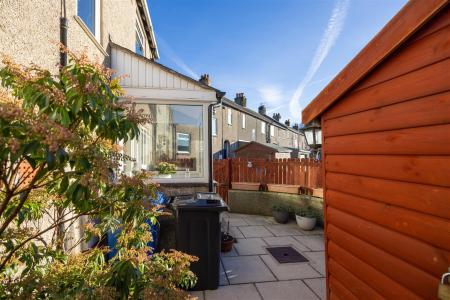 Enclosed Patio Garden
