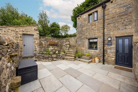 Balderstones Barn Front