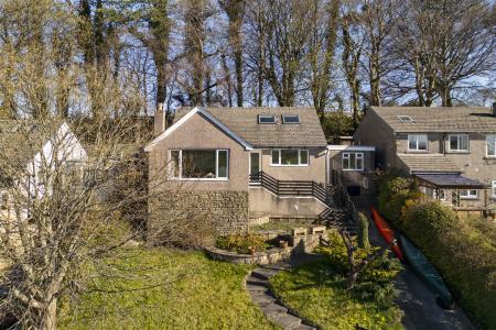 14 Ingleborough Park Drive