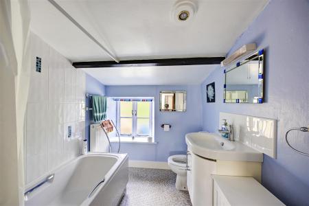 Bath_01.jpg