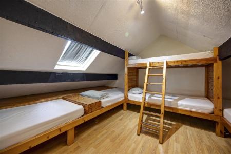 Bed Six