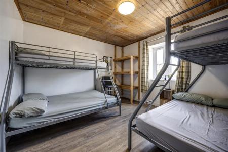 Bunkroom 1