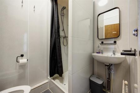 Shower Room 1