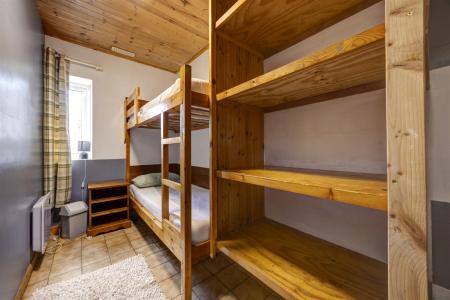 Bunkroom 4