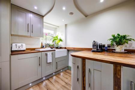 Kitchen_04.jpg