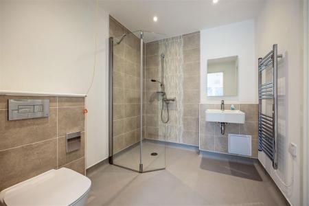 Jack & Jill Bathroom
