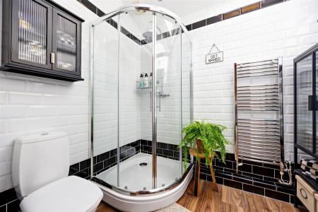 En suite Shower Room