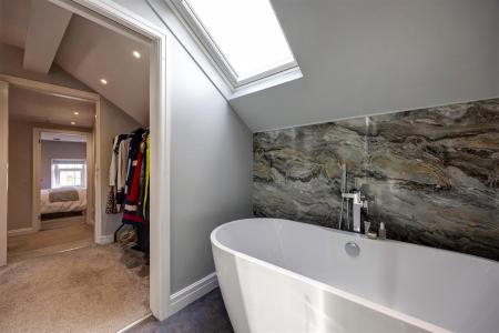 Bedroom One En-Suite Bathroom