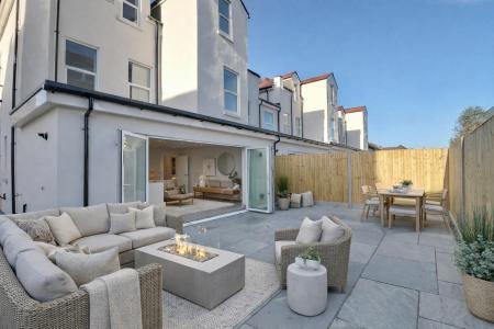 Dressed Image Dec 23, 2025, 09_03_32 AM.png