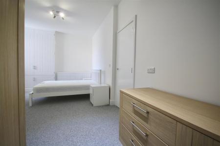 bedroom 3.jpg