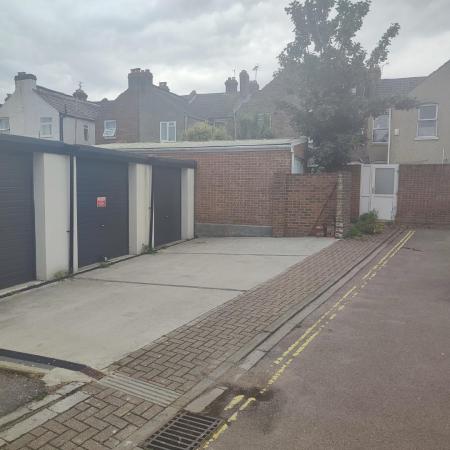 Garage 6.jpg