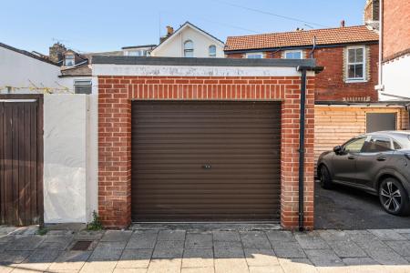 Garage.jpg