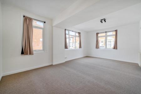 1450015-11-69e8d59e7885b.jpg