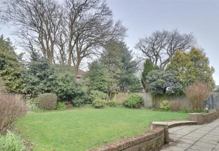 2 Jay Close Garden new.jpg